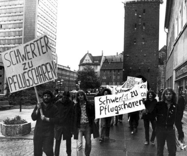 Demonstration der Jenaer Friedensgemeinschaft anlässlich des Pfingsttreffens der FDJ