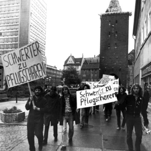Demonstration der Jenaer Friedensgemeinschaft anlässlich des Pfingsttreffens der FDJ