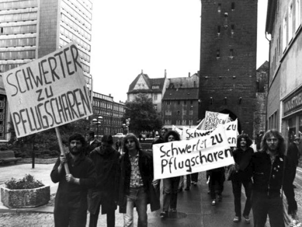 Demonstration der Jenaer Friedensgemeinschaft anlässlich des Pfingsttreffens der FDJ