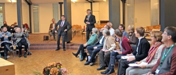 Nicht unter unserer Kontrolle. Wie der christliche Glaube sich unterschiedlich gestaltet. Bild zum Artikel.