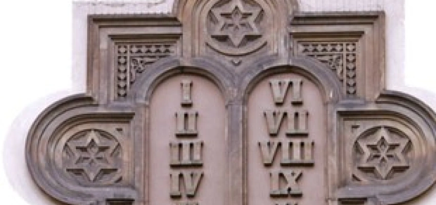 Beitragsbild zum Text: Prophet und Priester von Manfred Schmidt