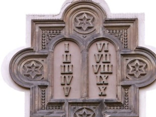 Beitragsbild zum Text: Prophet und Priester von Manfred Schmidt