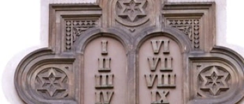 Beitragsbild zum Text: Prophet und Priester von Manfred Schmidt