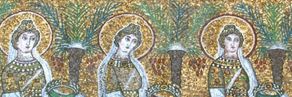 Wandbild von drei Frauen, die goldene Kränze tragen.
