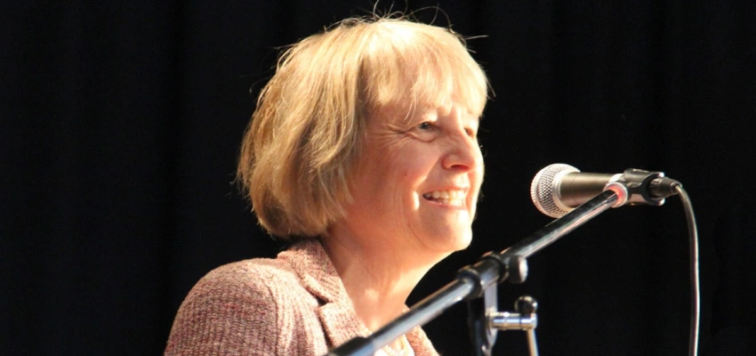 Beitragsbild zum Text: Mut, loszulassen - Mut, hinzustehen von Konstantin Mascher und Dr. Christl R. Vonhold