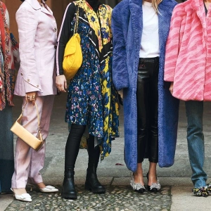 Verschiedene, ausgefallene Outfits