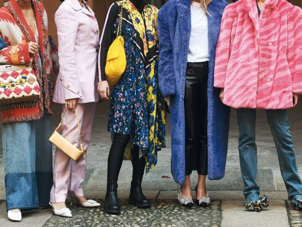 Verschiedene, ausgefallene Outfits