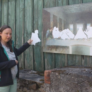 Tisch des Willkommens auf dem Erfahrungsfeld Schloss Reichenberg