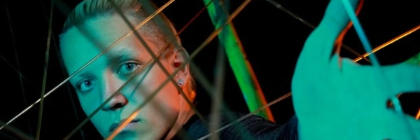 Beitragsbild zum Text: Amos, der Partycrasher von Klaus Sperr