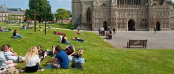 Beitragsbild zum Text: Das Grab ist leer - die Kirchen auch von Tomáš Halík