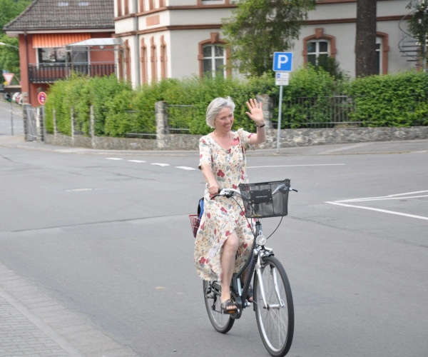 Die Wirklichkeit umarmen. Ankommen im Ehelosen Leben. Bild von Ursula Räder.