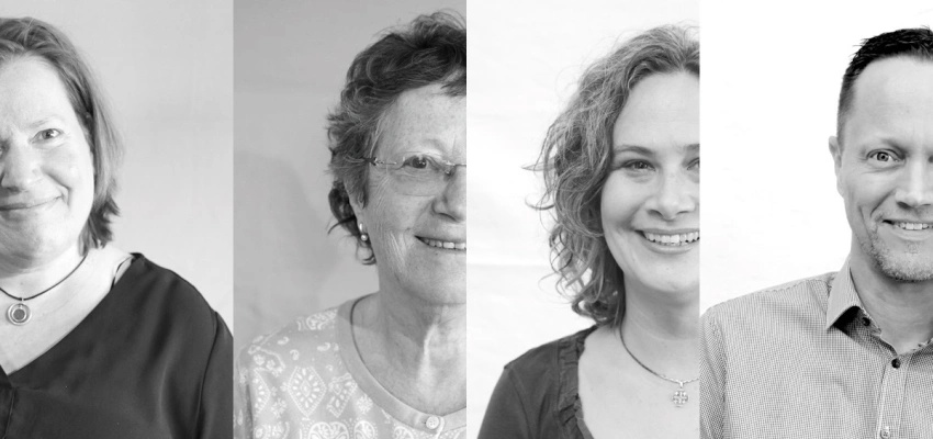 Vier Interviewte in Schwarz-Weiß