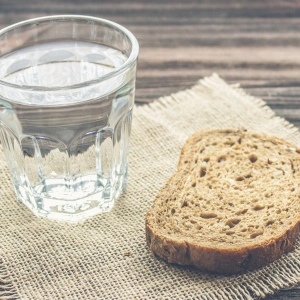 Freiwillig bei Wasser und Brot - Fasten macht satt