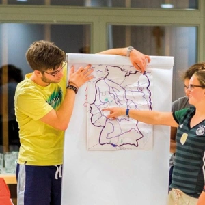 Beitragsbild zum Text: Ich bin /habe viel angestoßen