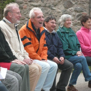 Kriselsteine. Auf holprigem Boden der Berufung folgen. Bild zum Artikel.