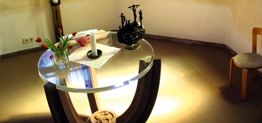 Altar in der Michaelskapelle auf Schloss Reichenberg, Reichelsheim