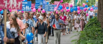Mütter auf die Barrikaden. Warum ich bei der „Demo für Alle“ mitlaufe. Bild von der Demo.