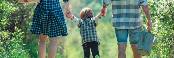 Beitragsbild zum Text: Vater + Mutter = Zivilisation von Daniel Neumann