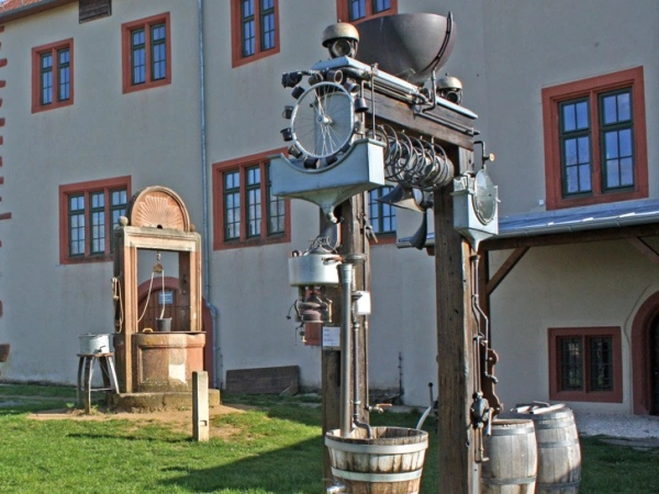 Beitragsbild zum Text: Wasser ist unser Lehrmeister - Brunnen sind unsere Schulen