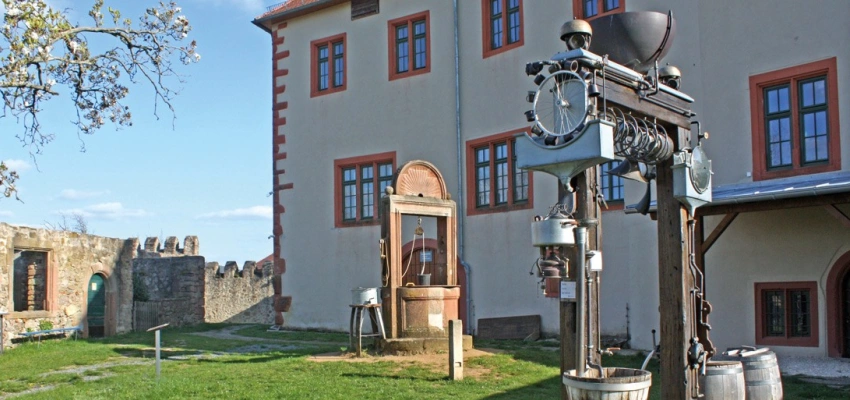 Beitragsbild zum Text: Wasser ist unser Lehrmeister - Brunnen sind unsere Schulen