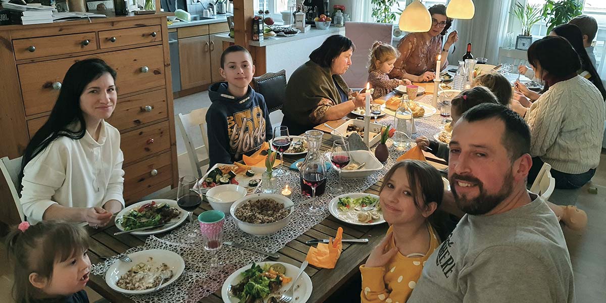 Ukrainische Familie wird in Greifswalder Familie aufgenommen.
